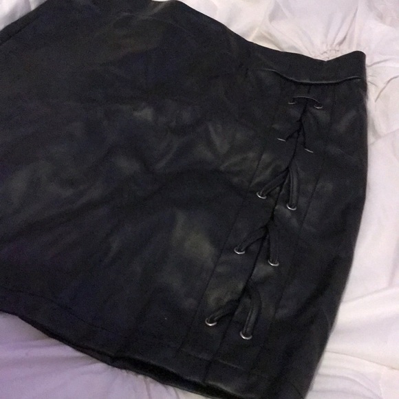 Skirt - Picture 2 of 5